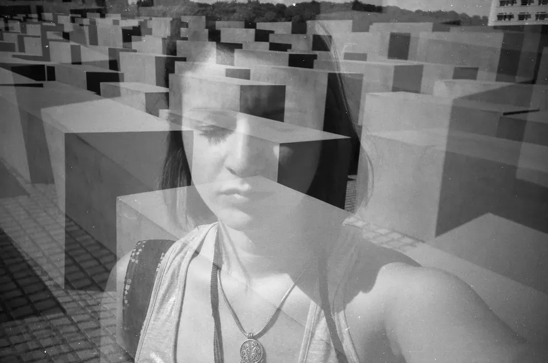 4. Memory Gaps and the Smooth, Convincing Story You Tell Yourself (Image Credits: Unsplash)