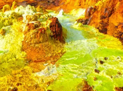 Boiling Acid Pools and Hot Springs: Life on the Edge of Destruction (Image Credits: Pexels)