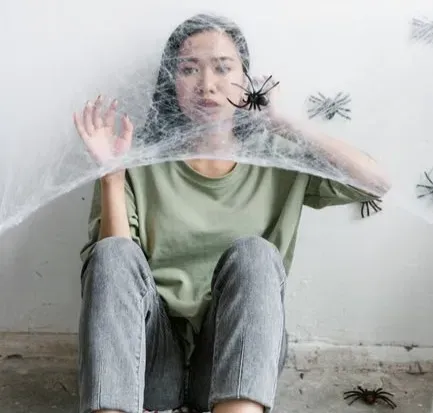 Your Attention System Treats Threats Differently From Everything Else (Image Credits: Pexels)