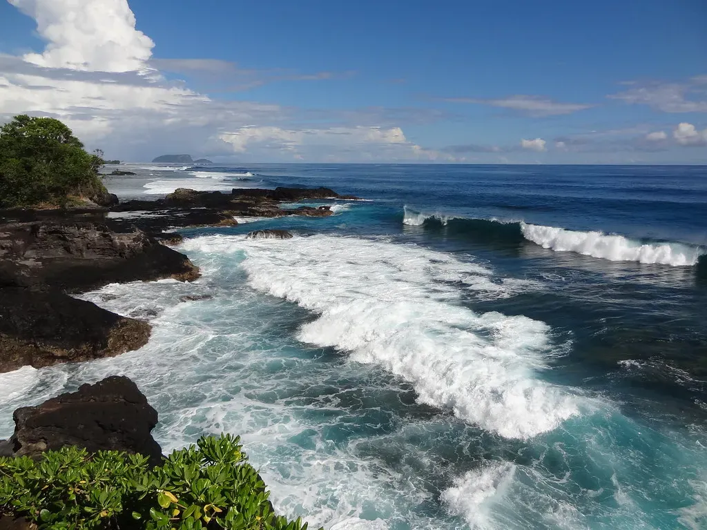 2. Subduction Zones and Megathrust Quakes: Where Oceans Go to Die (Dave Lonsdale, Flickr, CC BY 2.0)