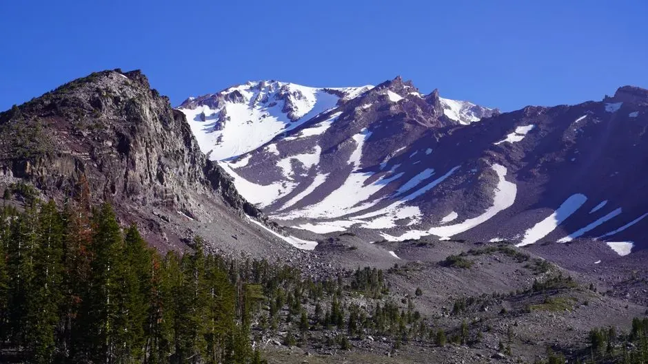 What The Disappearing Ice Reveals About Mount Shasta’s Fiery Past (Image Credits: Pexels)