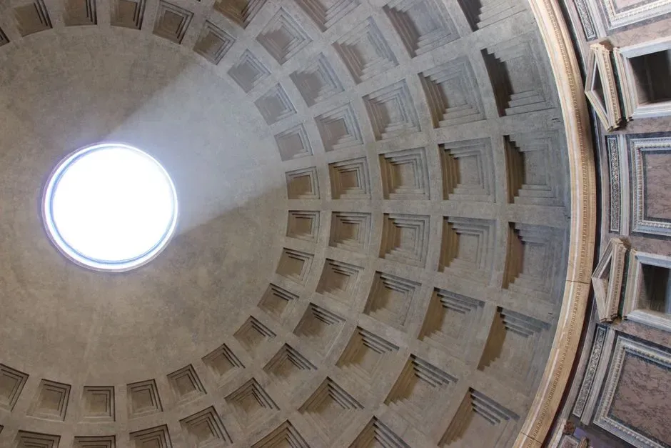 #10: The Pantheon and the April 21 “Birth of Rome” Illumination (Image Credits: Pexels)