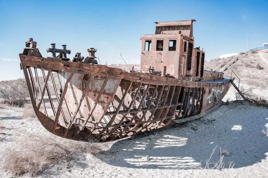 1. Ancient Shipwrecks Marooned in the Sahara (Image Credits: Pexels)