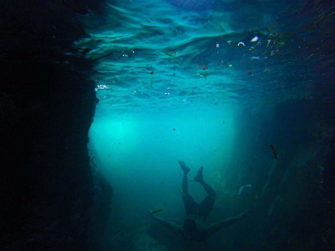 The Incomprehensible Depths of the Mariana Trench (Image Credits: Unsplash)