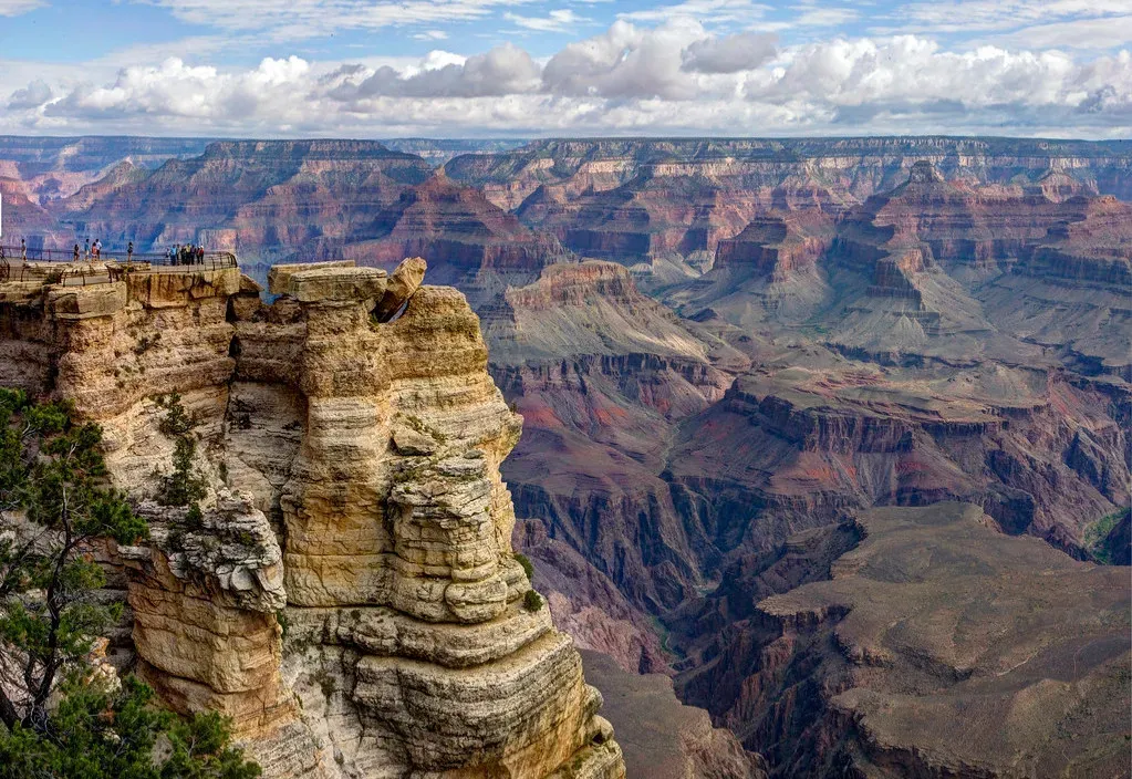 Catastrophic Floods and Lake Breakouts Deepened the Canyon (Image Credits: Flickr)