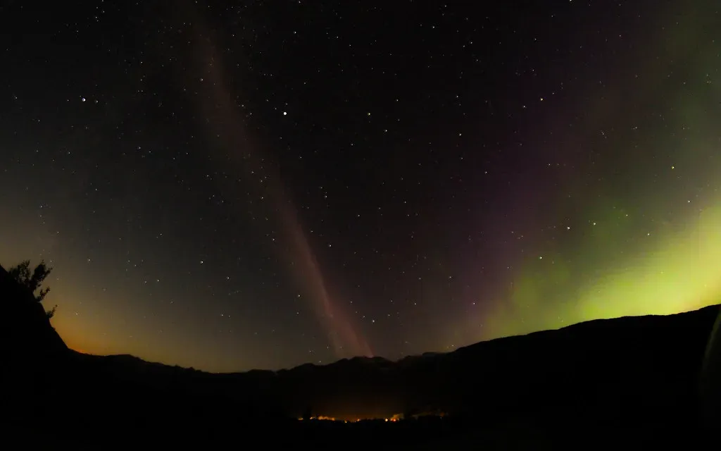 Meet STEVE, the Aurora That Isn't Actually an Aurora (Image Credits: Flickr)