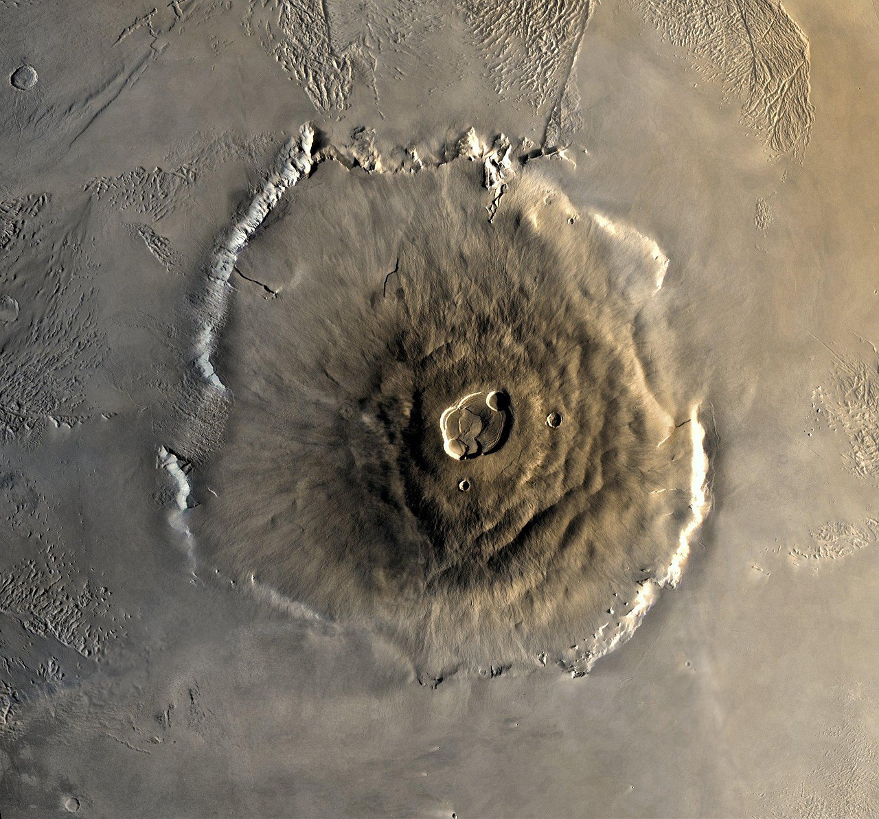 The Hidden Giant: A Massive Volcano Discovered in Plain Sight (Image Credits: Pixabay)