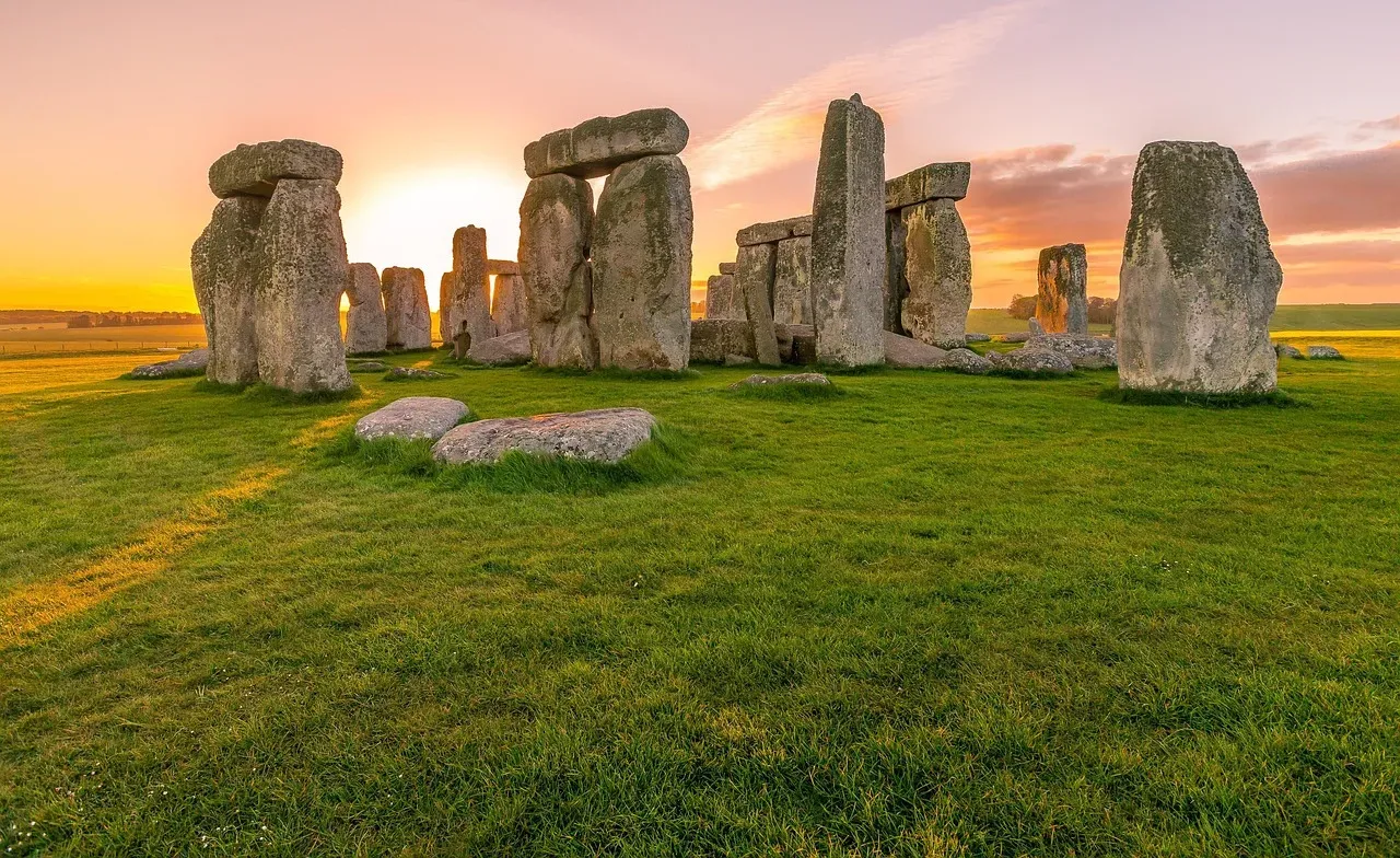 Stonehenge in a Wider Cosmic Network (Image Credits: Pixabay)