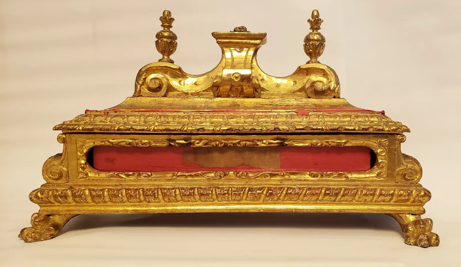 #6: Religious Relics That Challenge Official Narratives (By Michael Du Pon, CC BY-SA 4.0)
