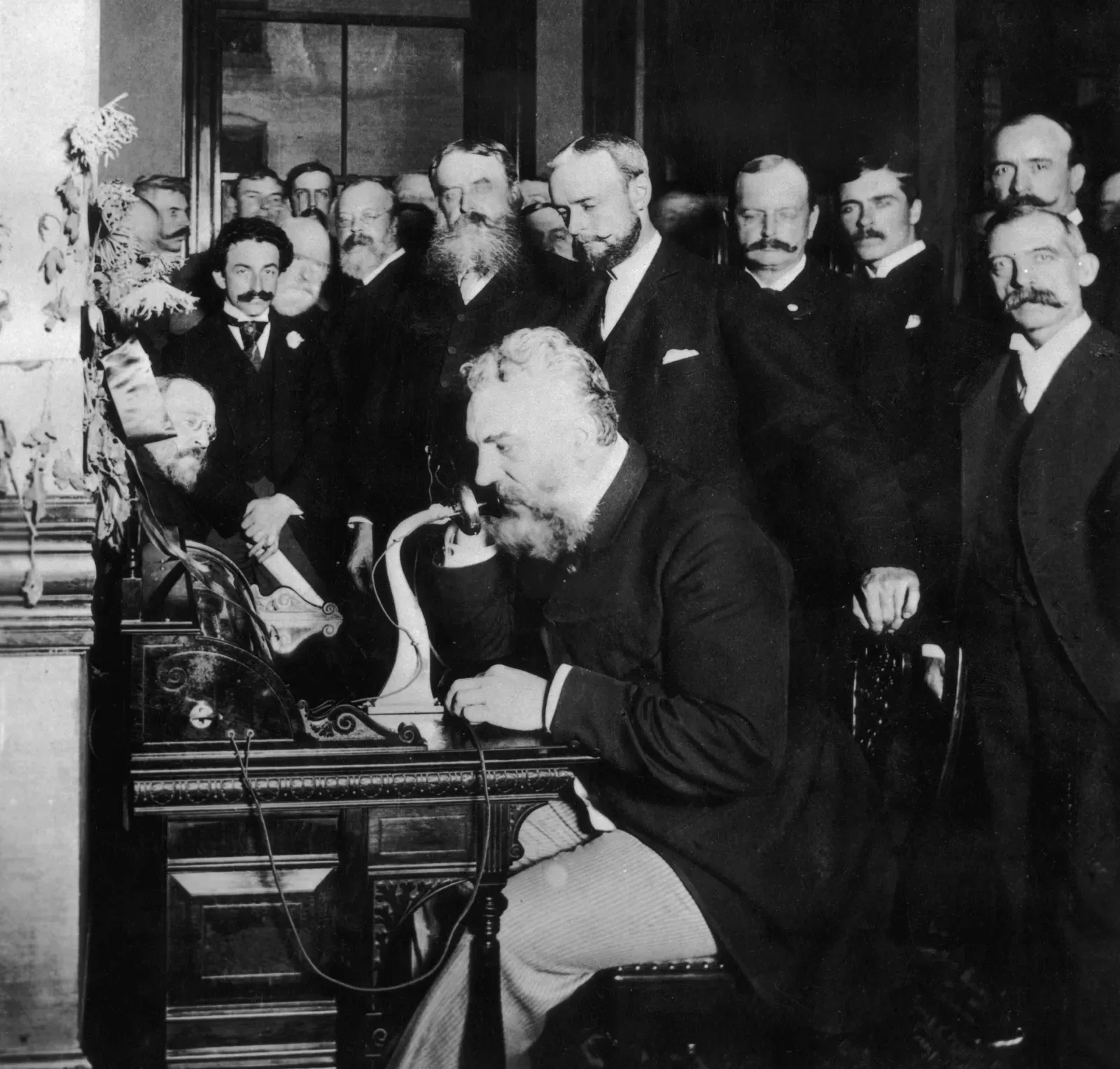 4. The Telephone: Bell and Gray Trying to Speak Across Wires (Image Credits: Wikimedia)