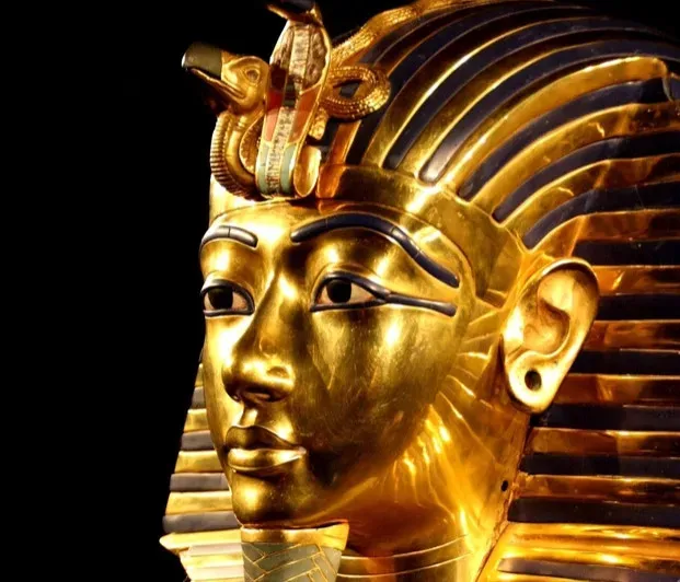 So, Was Tutankhamun’s Dagger Really Alien? (Image Credits: Rawpixel)