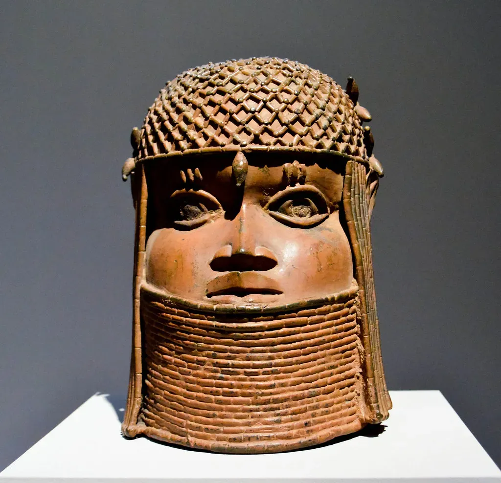 #5 Benin Bronzes Considered Surplus (Francisco Anzola, Flickr, CC BY 2.0)