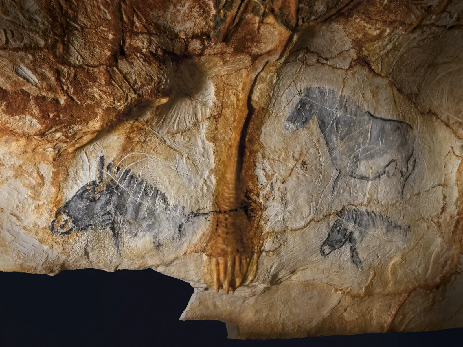 #13 - Cosquer Cave, France: The Drowned Gallery Of Horses And Hands (Kleber Rossillon & Région Provence-Alpes-Côte d’Azur / Sources 3D MC, CC BY-SA 4.0)