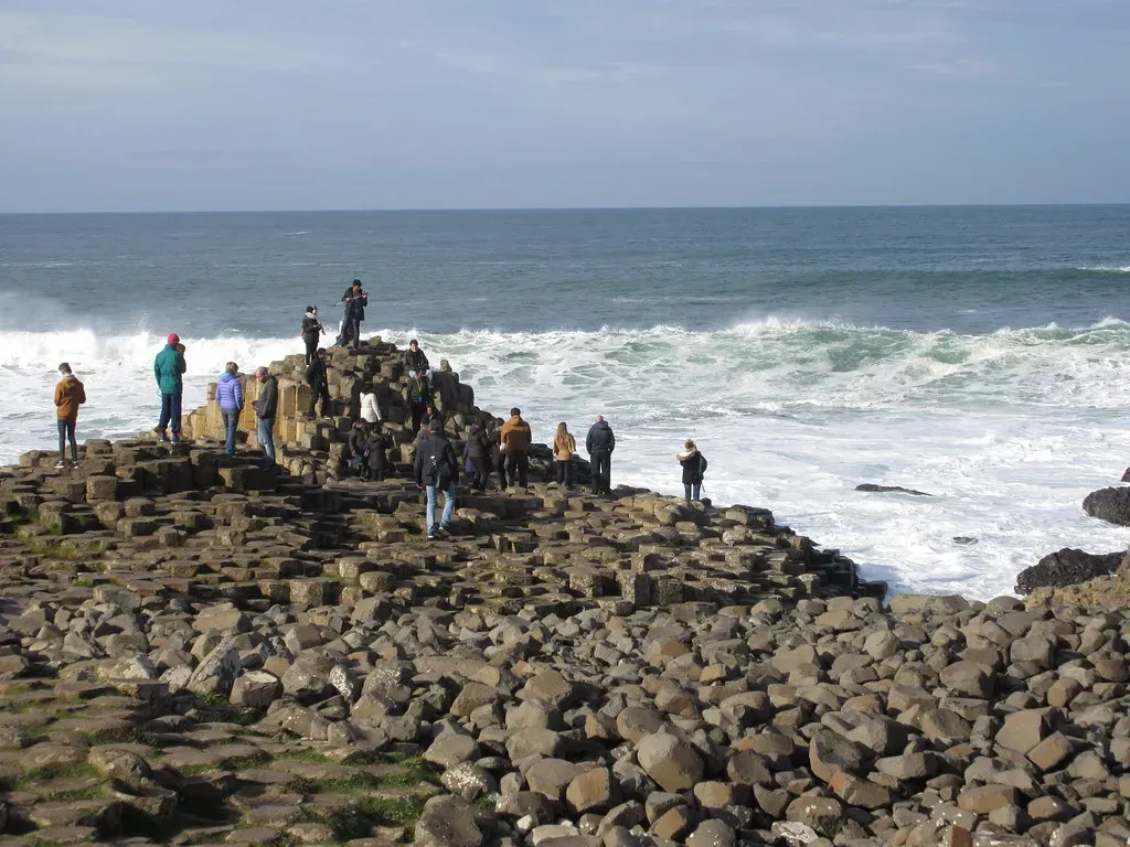 2. The Giant's Causeway - Where Geology Looks Like Art (Image Credits: Flickr)