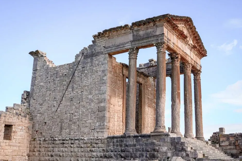 #11 - Scientists Are Now Trying to Reverse-Engineer the Romans for Modern Use (Image Credits: Pexels)