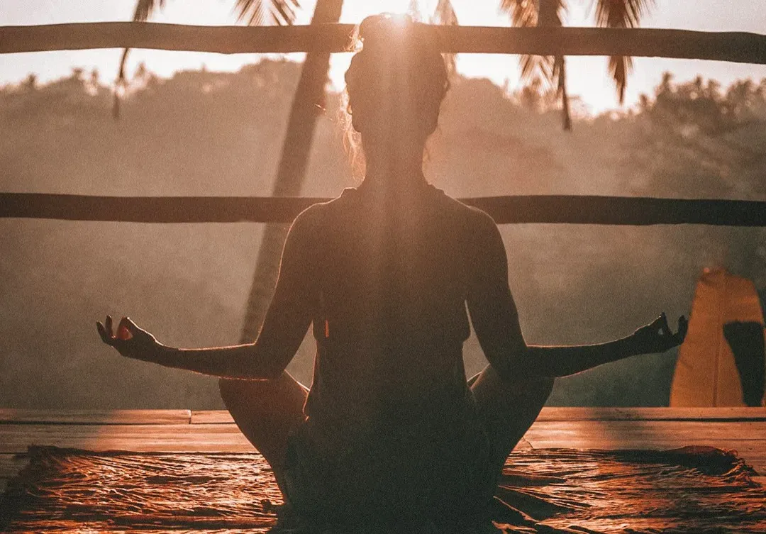 Clues From the Edges: Near-Death States, Psychedelics, and Altered Awareness (Image Credits: Unsplash)