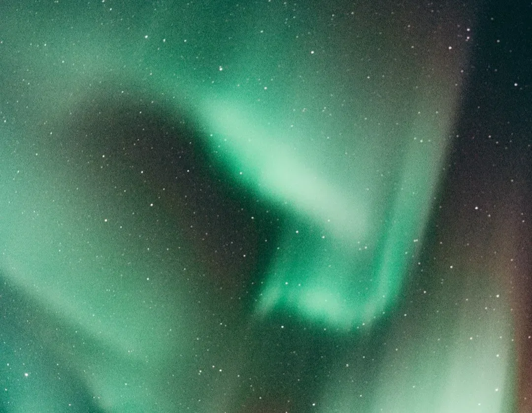 Unexplained Lights and Ghostly Glows in the Dark (Image Credits: Unsplash)