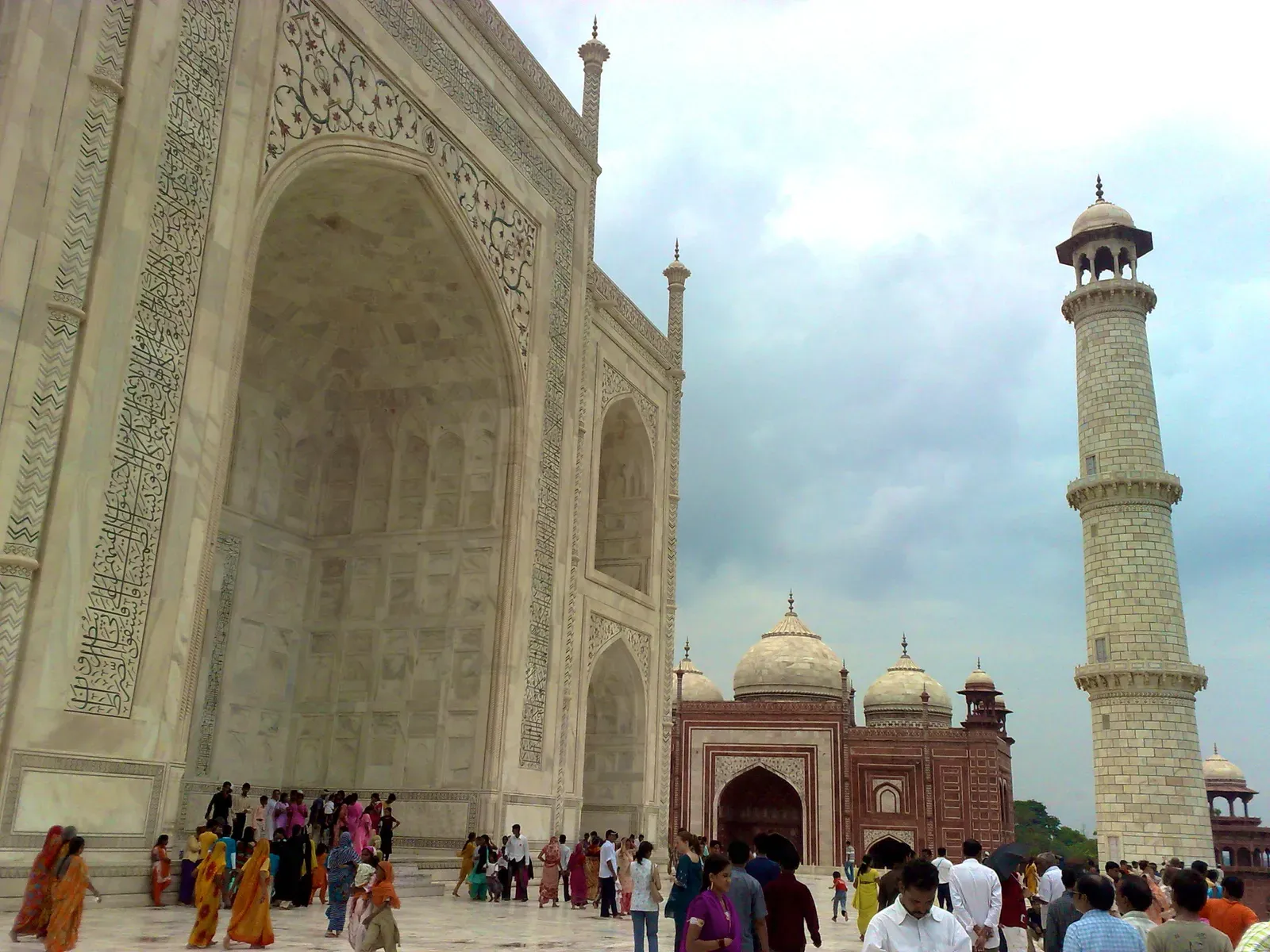 #10 - The Taj Mahal's Restored Quranic Calligraphy (Agra) (Outside Taj Mahal entrance, CC BY-SA 2.0)