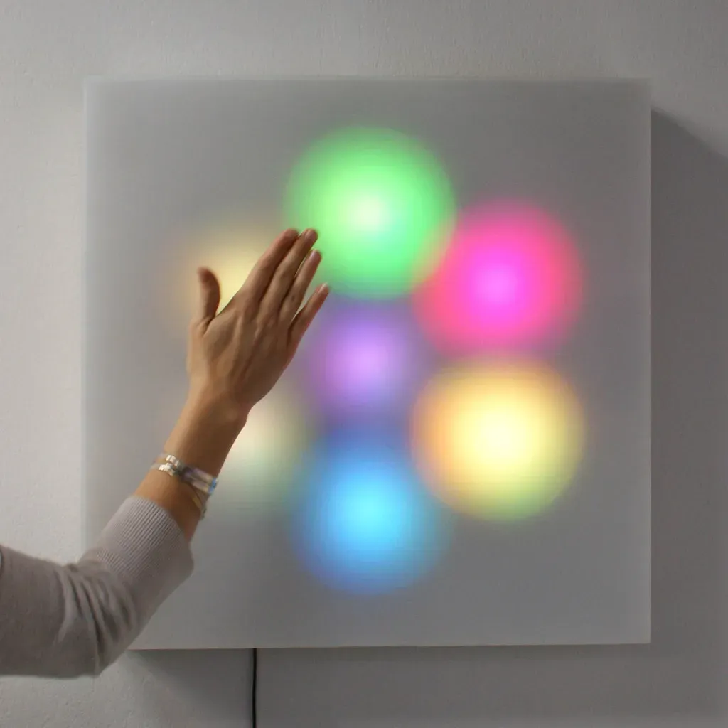 2. Why LEDs and Screens Glow in Vivid Colors (Liverpool Design Festival, Flickr, CC BY-SA 2.0)