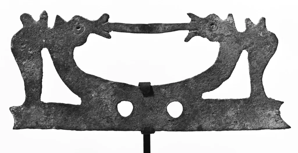 Metal Objects In Ancient Coal And Stone (Image Credits: Rawpixel)