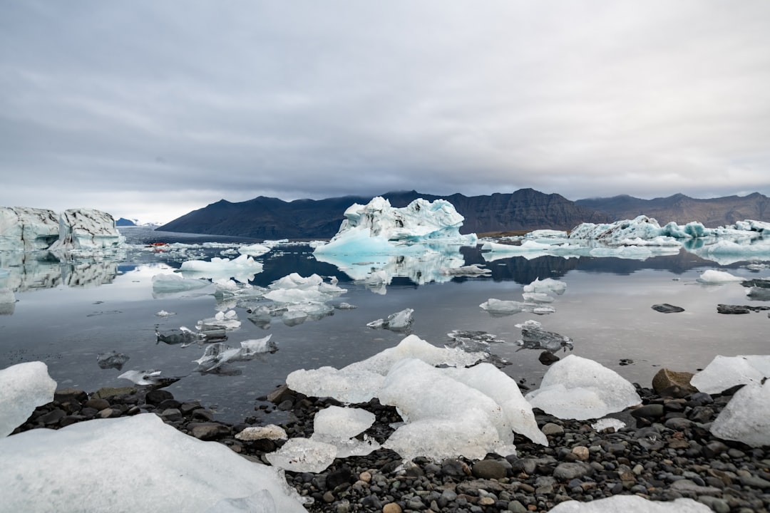 Bear Glacier - Alaska's Fastest Retreating Lake-Terminating Glacier (Image Credits: Unsplash)