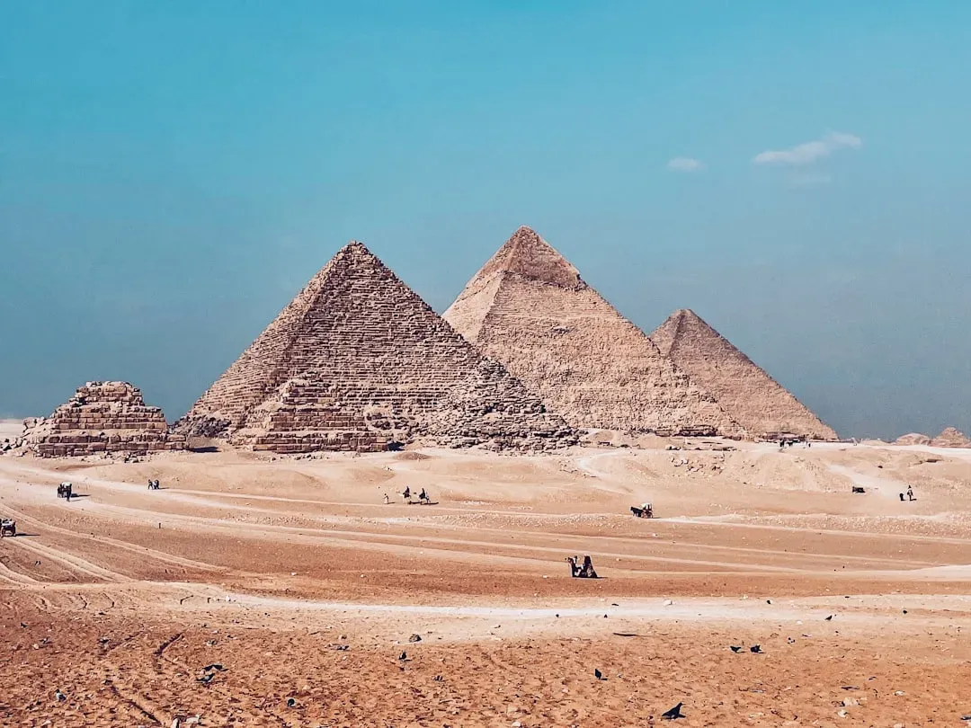 #8 - The Great Pyramid of Giza, Egypt: Overkill Mass That Makes Quakes Irrelevant (Image Credits: Unsplash)