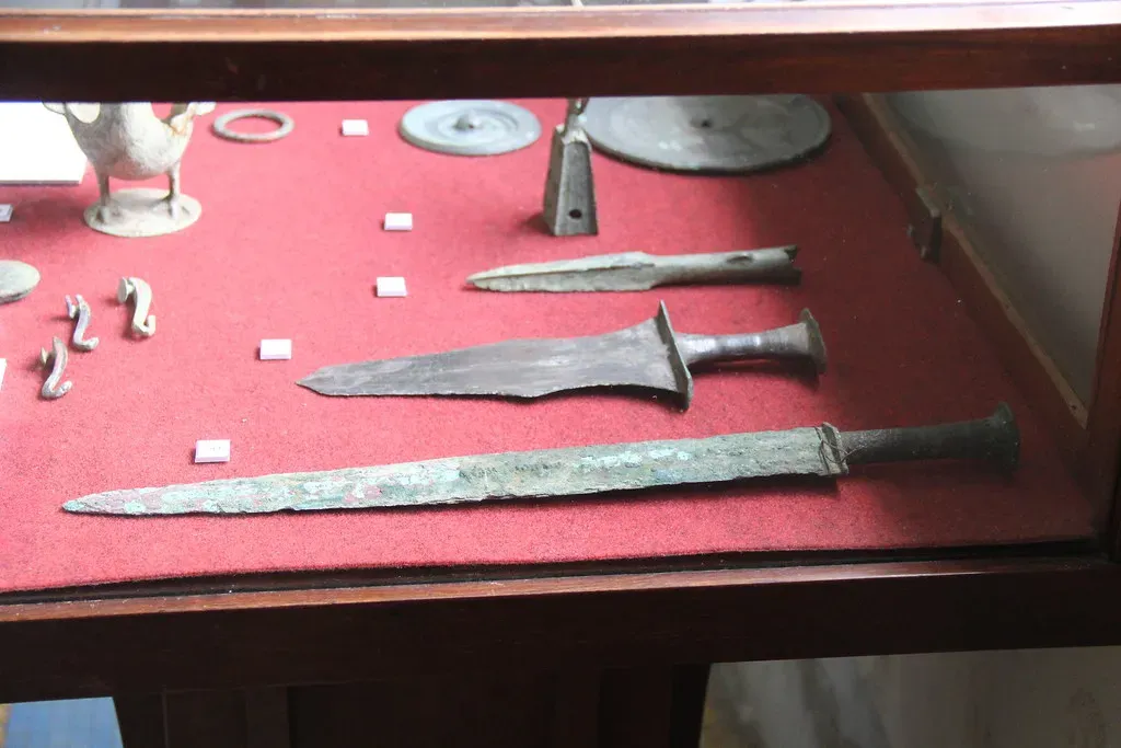 7. Bronze: The Metal That Supercharged War and Work (Image Credits: Flickr)