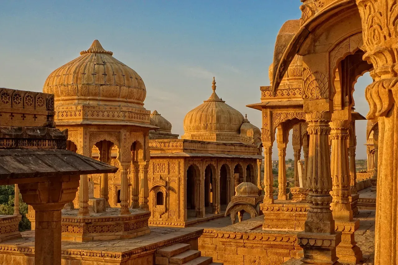 7. Tapered Towers and Domes as Stress Maps (Image Credits: Pixabay)