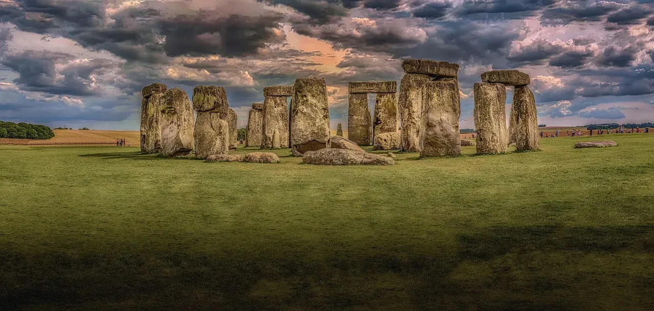 #12 - The Hidden Shafts That Reframed Stonehenge's Entire Landscape (Image Credits: Pixabay)