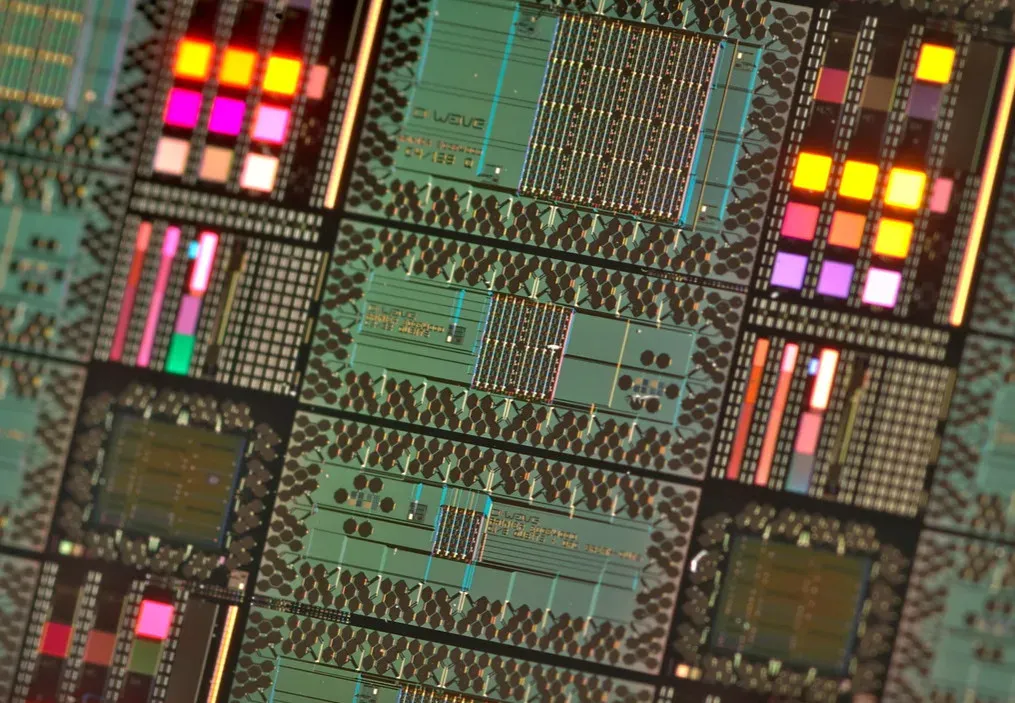 From Quantum Weirdness To Everyday Electronics (Image Credits: Flickr)