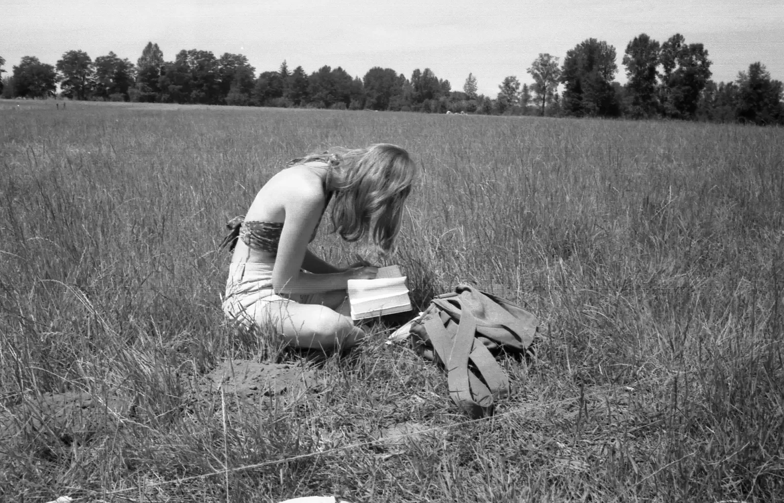 #1 The Archaeologist’s Half-Finished Dig (Archaeologist and notebook, historical archaeology at the old Champoeg townsite, Champoeg State Park, Oregon (USA) 1973, CC BY-SA 2.0)