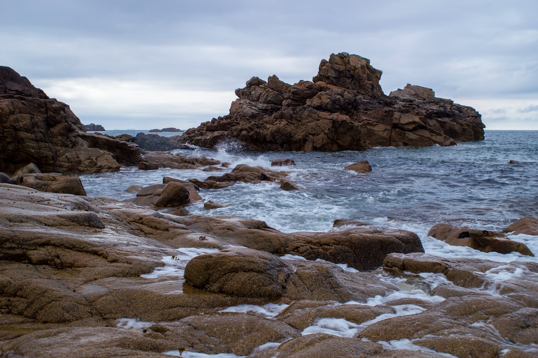 Paleoshorelines: Windows into Ancient Coastal Catastrophes (Image Credits: Unsplash)