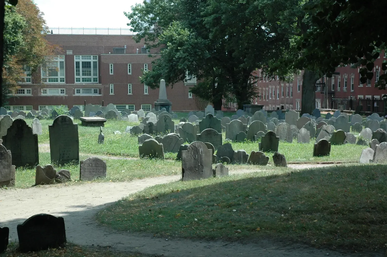 Copp's Hill Burying Ground (Image Credits: Wikimedia)