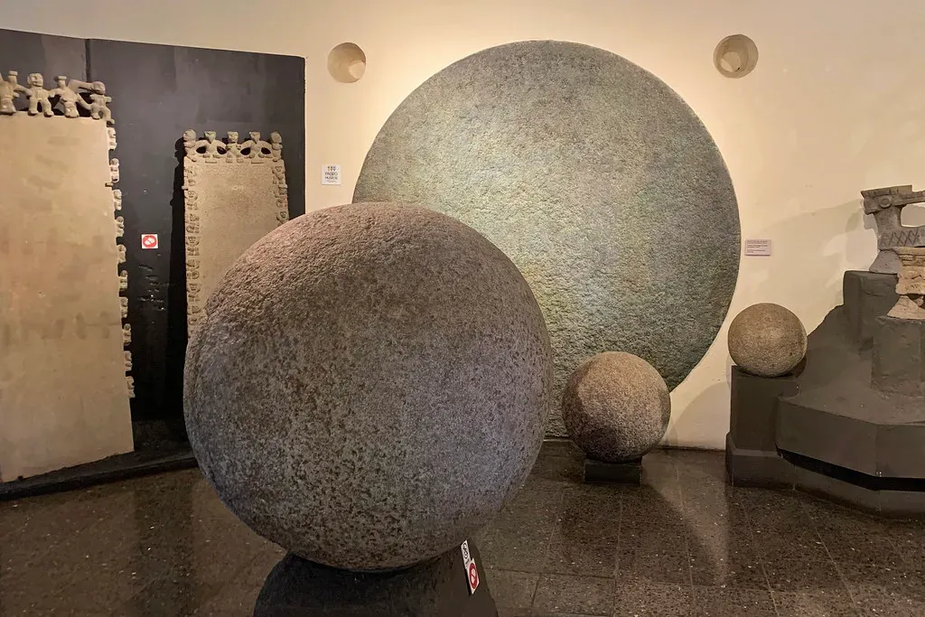 #14 - The Giant Stone Spheres Nobody Can Agree On (mariordo59, Flickr, CC BY-SA 2.0)