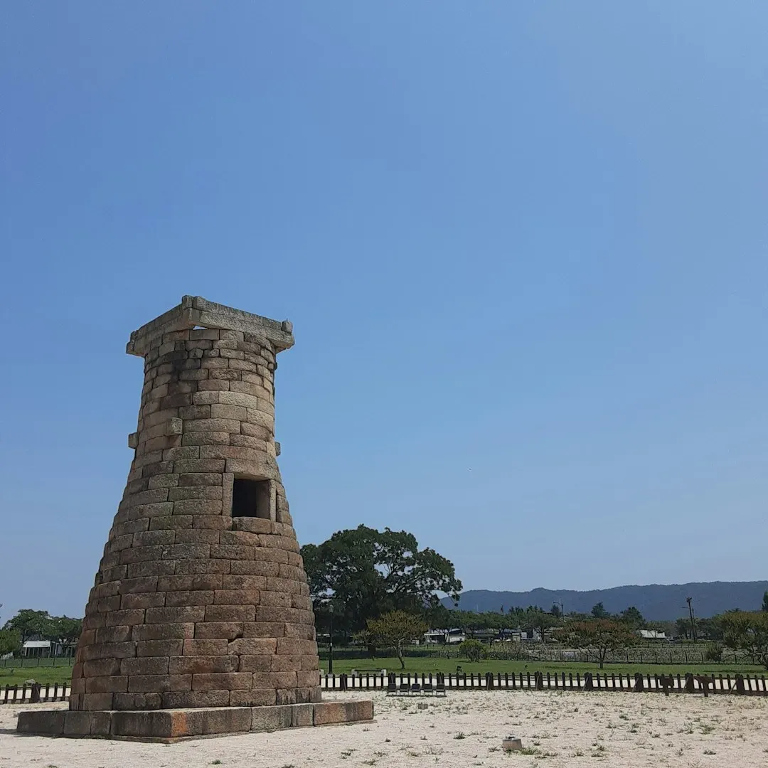 Stone, Sun, and Shadow: Monumental Science in Egypt, Mesoamerica, and Beyond (Image Credits: Unsplash)
