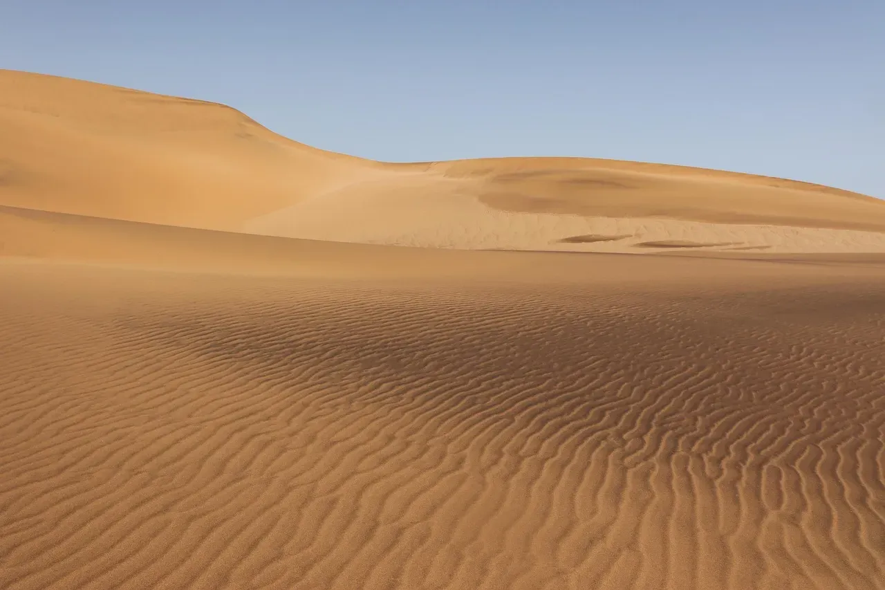 A Desert Where The Ground Itself Becomes Dangerous (Image Credits: Pixabay)