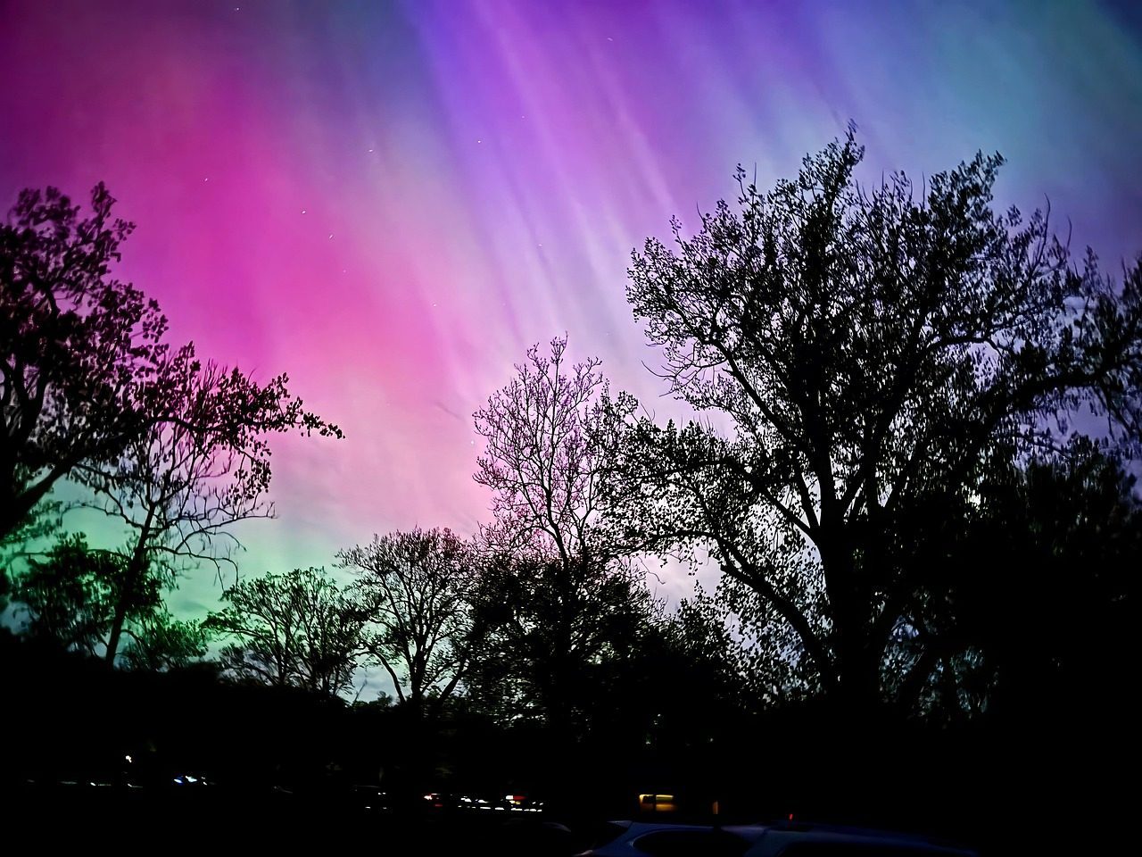 A Rainbow of Colors Dancing in the Sky (Image Credits: Pixabay)