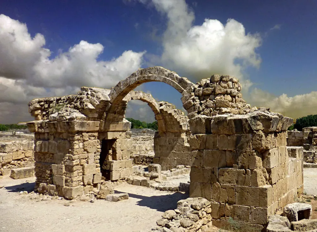 The Bronze Age Collapse: Cities Fall, Empires Crumble, and No Single Cause Fits (Image Credits: Flickr)