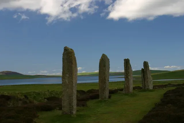 The Ring of Brodgar: Orkney's Perfectly Drawn Circle (Image Credits: Wikimedia)
