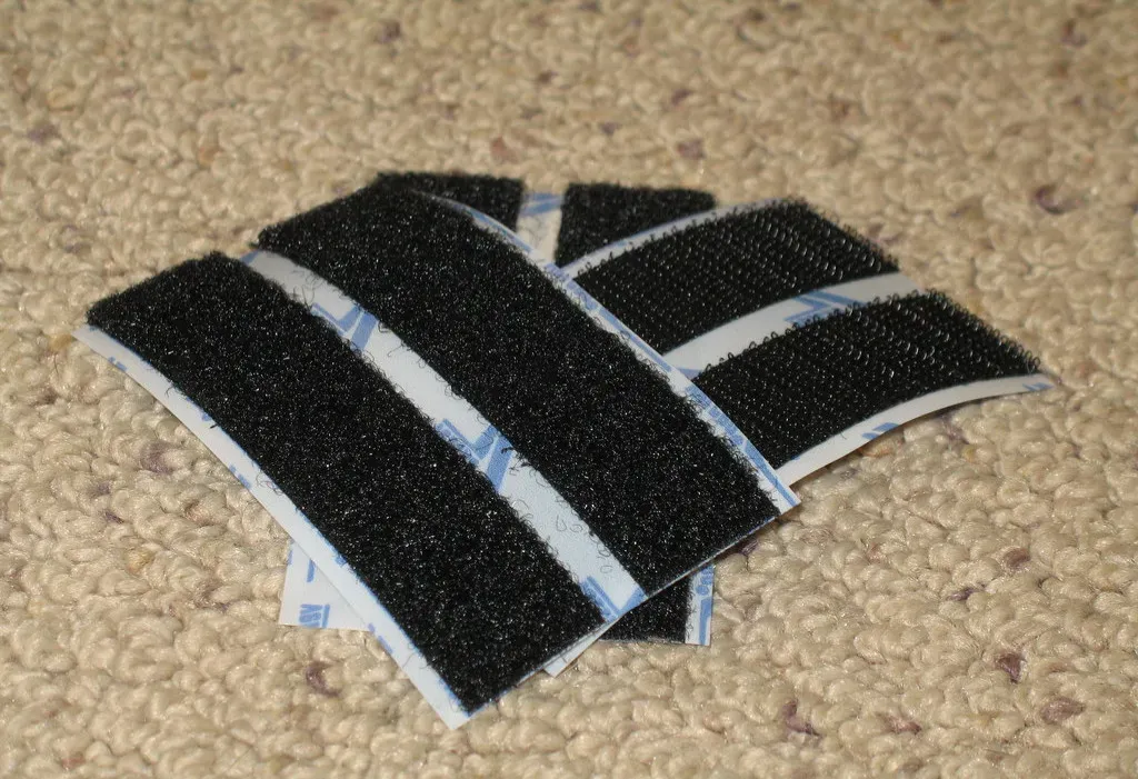 Velcro: A Fastener Inspired by Plant Burrs (Image Credits: Flickr)