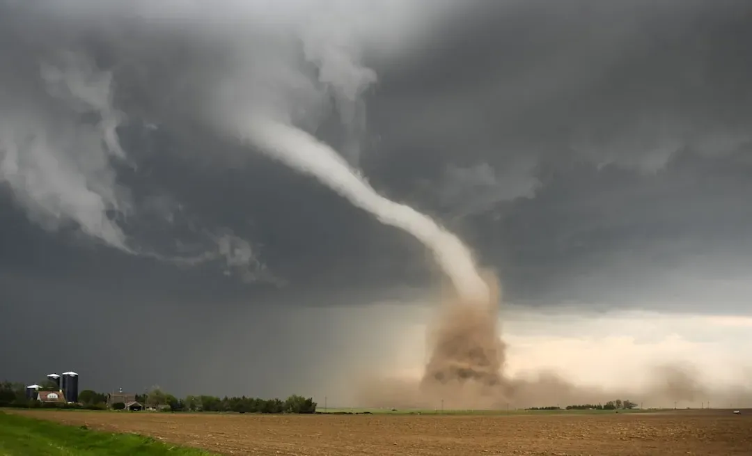 #10 - The Deadliest, Longest-Tracked Tornado in U.S. History (Image Credits: Unsplash)