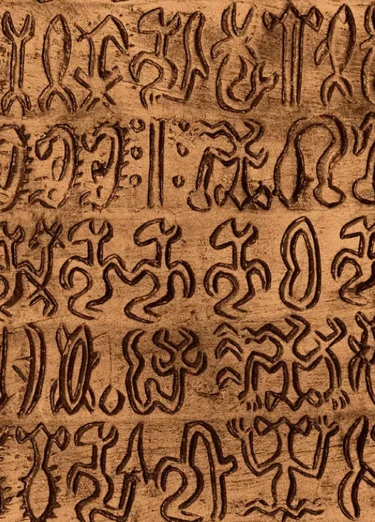 #6 – Rongorongo, the Rapa Nui Script Nobody Lived Long Enough to Explain (Image Credits: Image: Wikimedia Commons)