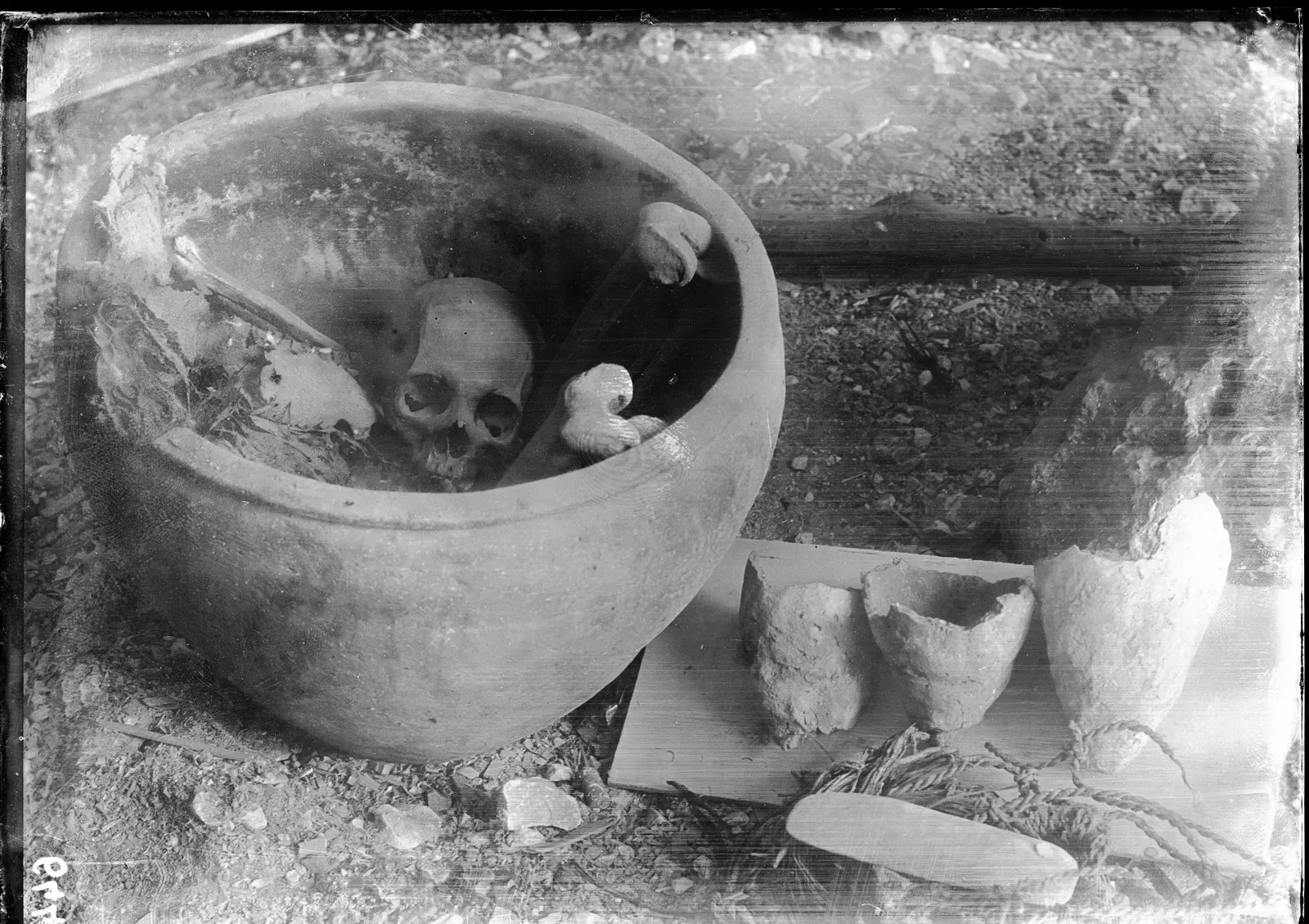 #1 - Human Remains That End the Conversation for Good (Archivio fotografico Museo Egizio, Turin - online catalogue, CC0)