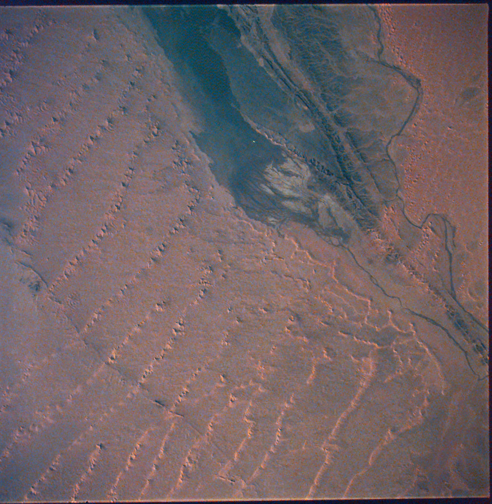 The Hidden Clues (Image Credits: Wikimedia)