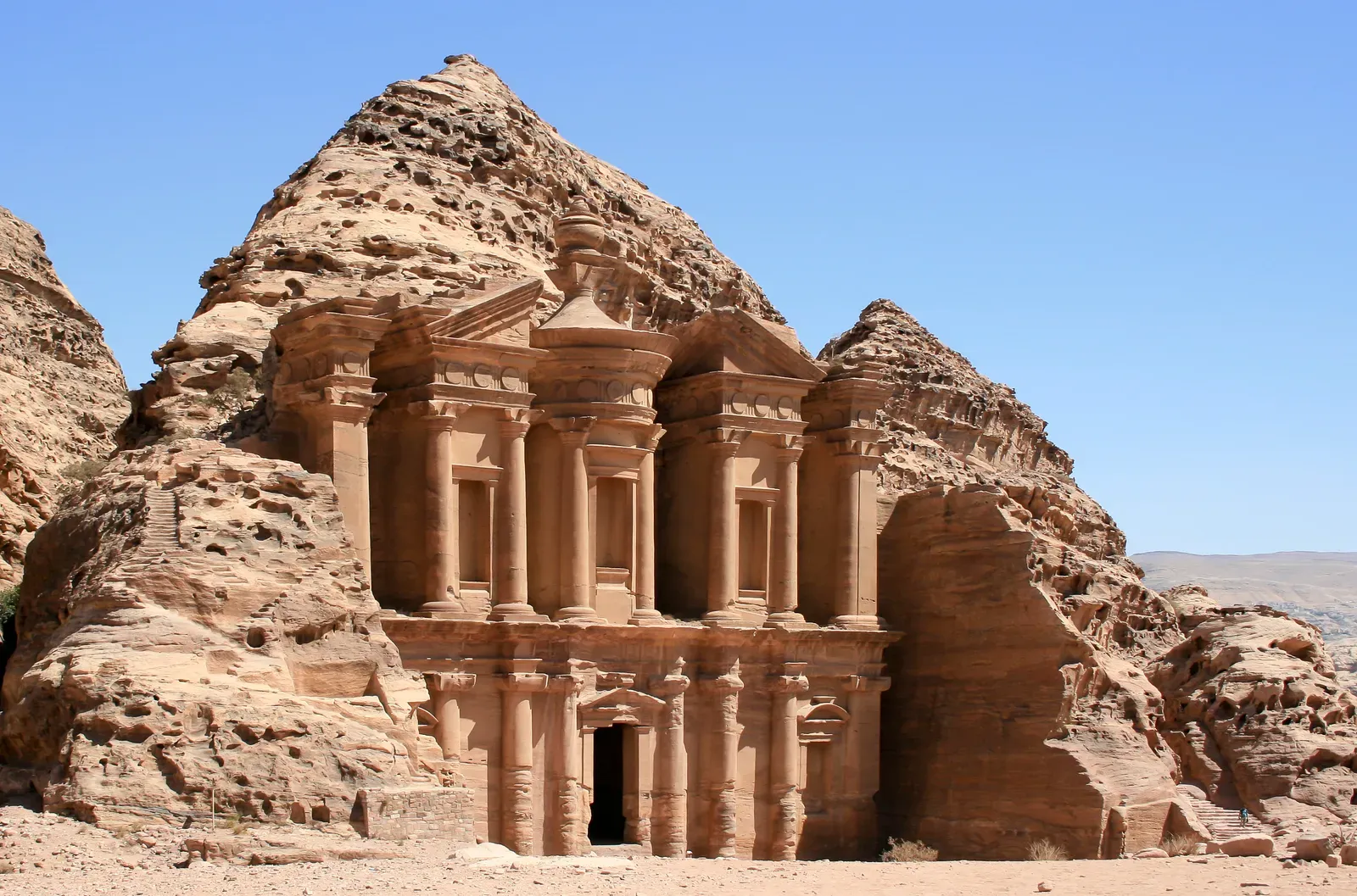 2. Petra: A Stone City Hidden in the Desert’s Throat (By Diego Delso, CC BY-SA 3.0)