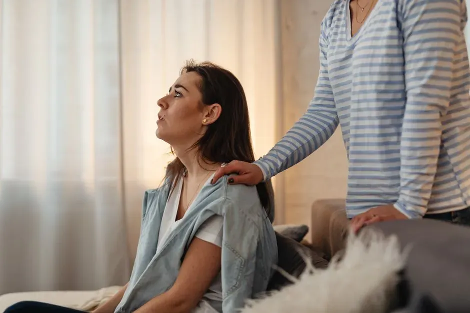 8. You React to Fear Scents and Subtle Bodily Cues (Image Credits: Pexels)
