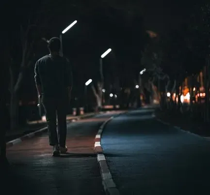 Your Inner Alarm System: How Anxiety Keeps You Moving (Image Credits: Pexels)