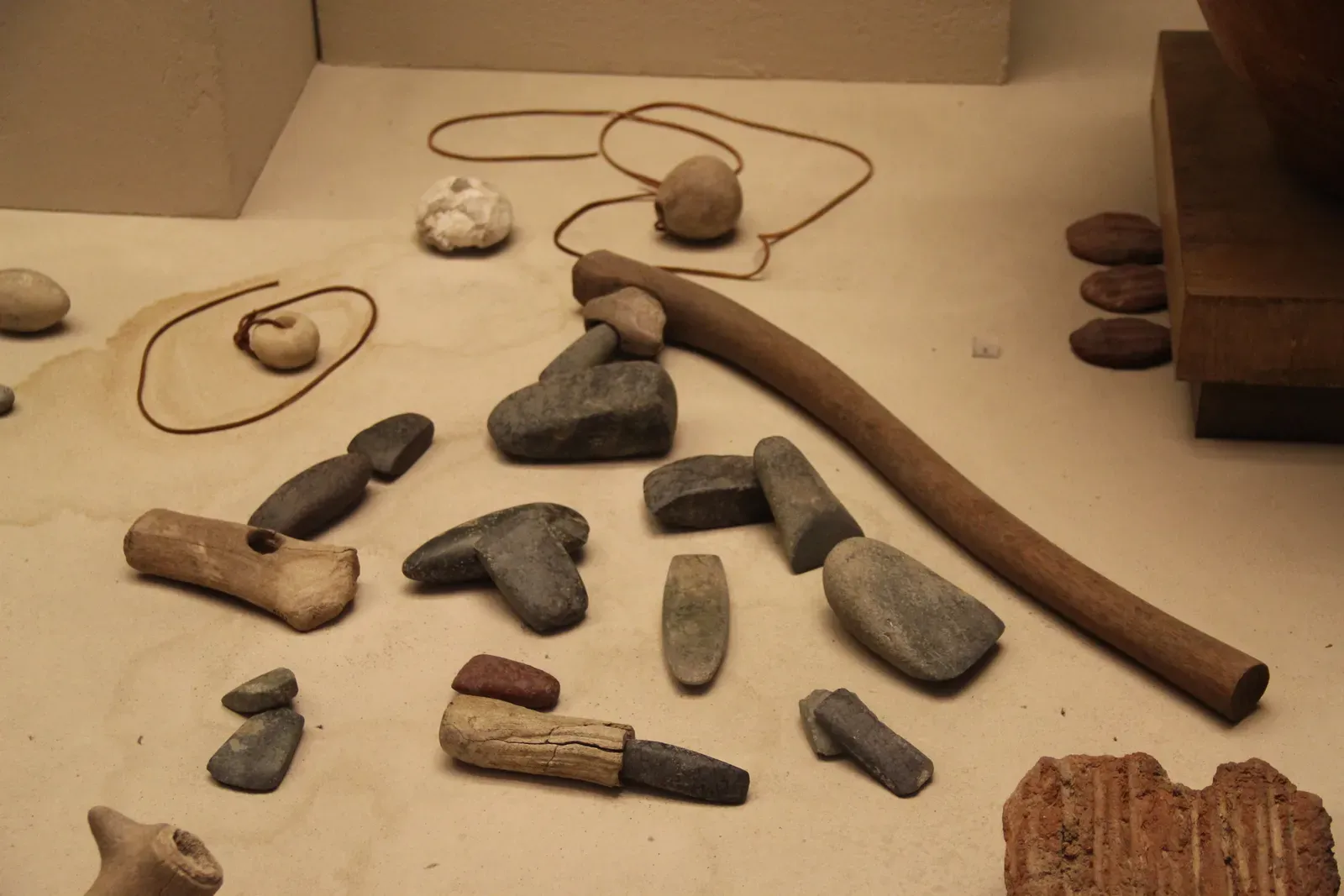 2. Stone Tools: The First Step Beyond Bare Hands (By Gary Todd, CC0)