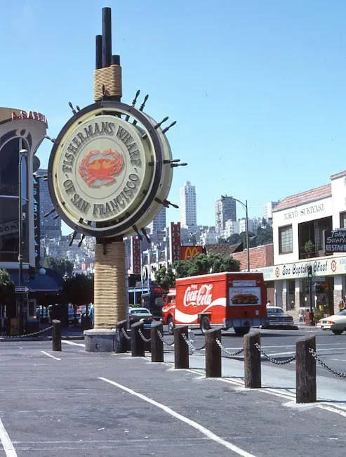 2. Fisherman's Wharf Restaurants, San Francisco - The World's Most Mentioned Tourist Trap (Image Credits: Pexels)