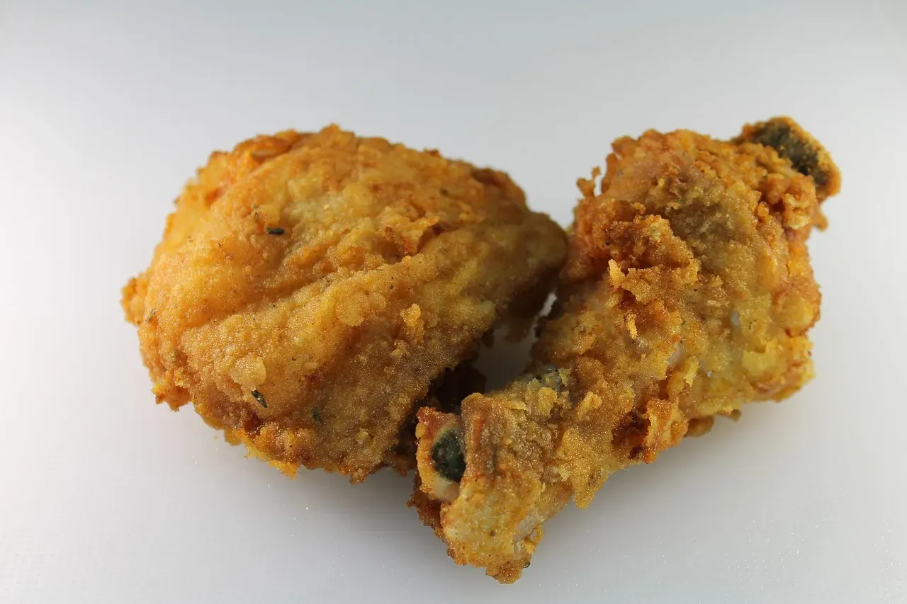 1. Southern Fried Chicken: The Crown Jewel With a Complicated Past (Image Credits: Pixabay)